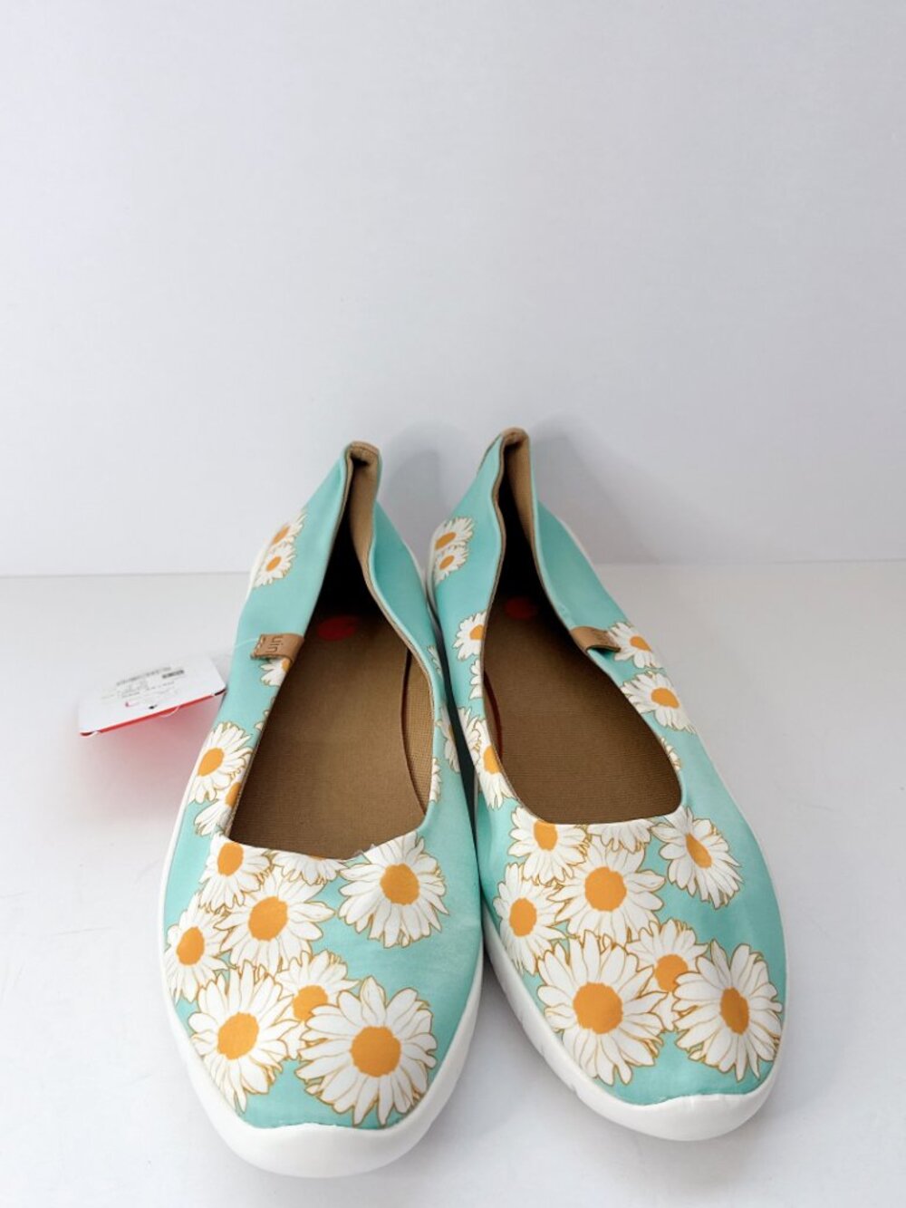 Women’s Size 10.5 UIN Daisy Dew Floral Slip-On Shoes Mint Green Casual Flats